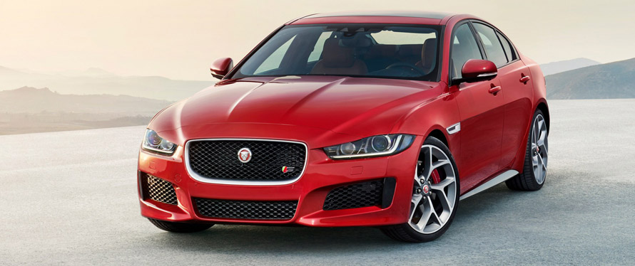 Фотография Jaguar XE 2019 года